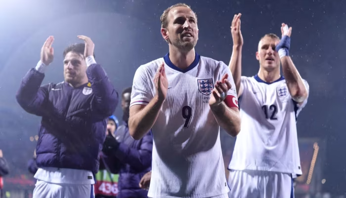 England-s-Harry-Kan-and-team-mates-applaud-the-fans-following-victory-over-Latvia