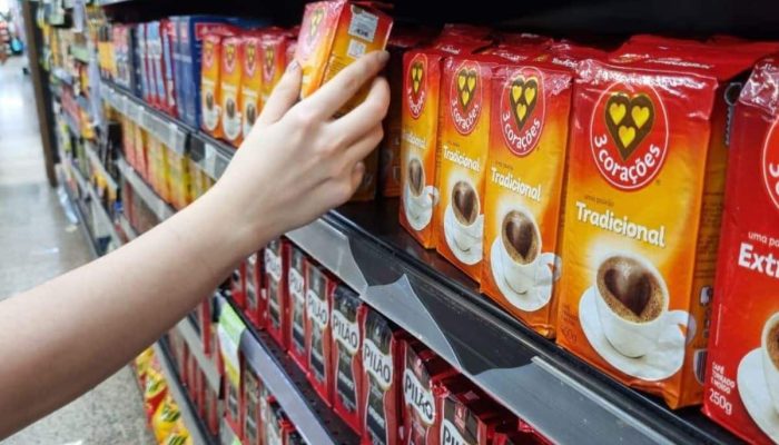 Valor-do-cafe-dispara-em-supermercados-do-interior-de-Sao-Paulo-e-chega-a-custar-ate-R-35